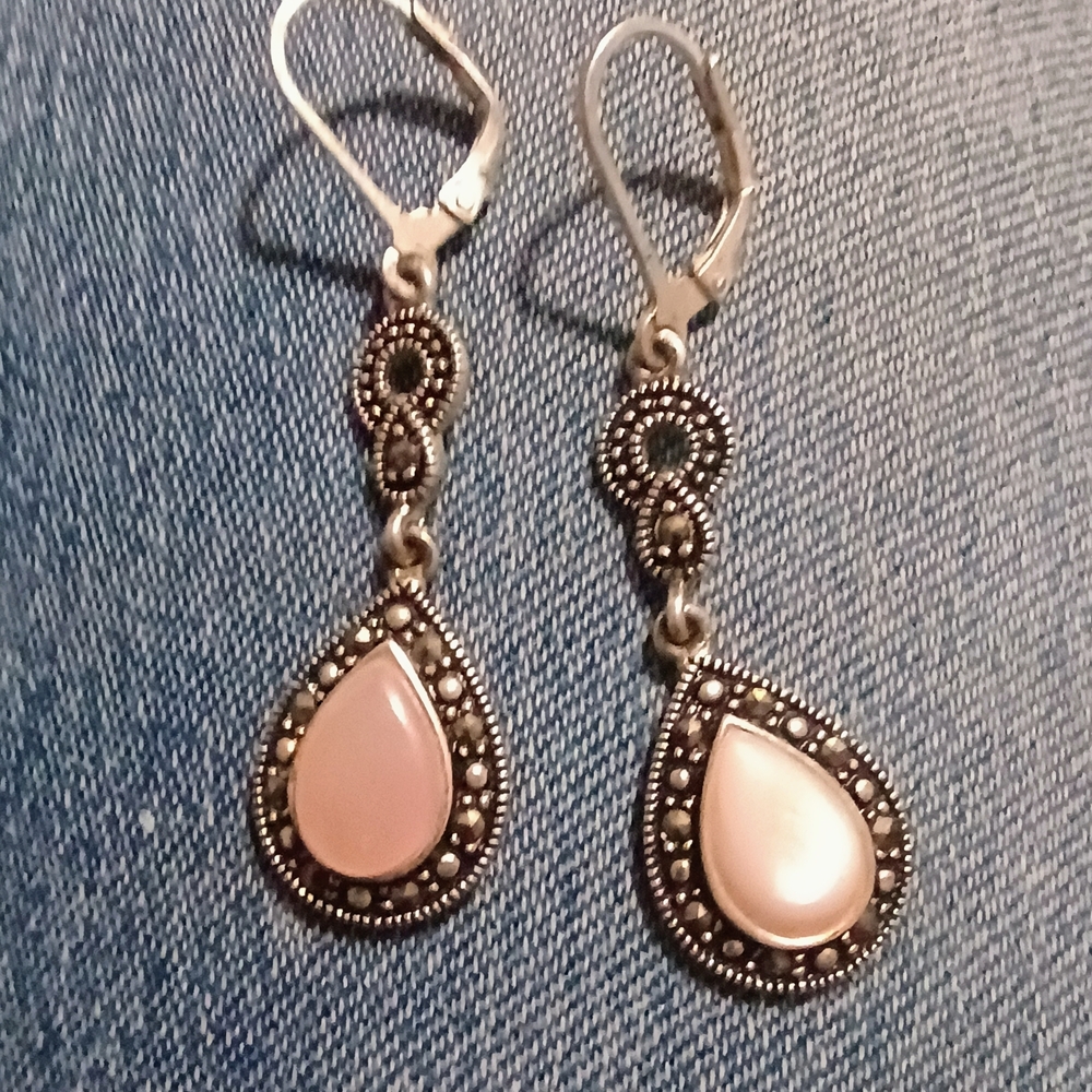Elegant Pink Teardrop Earrings
